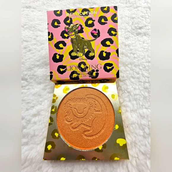 Makeup Revolution Other - 🎉EXCLUSIVE LIMITED EDITION🎉 Revolution Lion King Simba Bronzer!